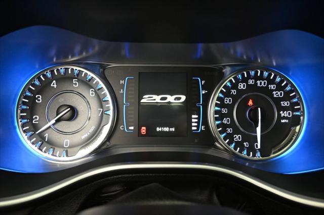 2016 Chrysler 200 - $10,488