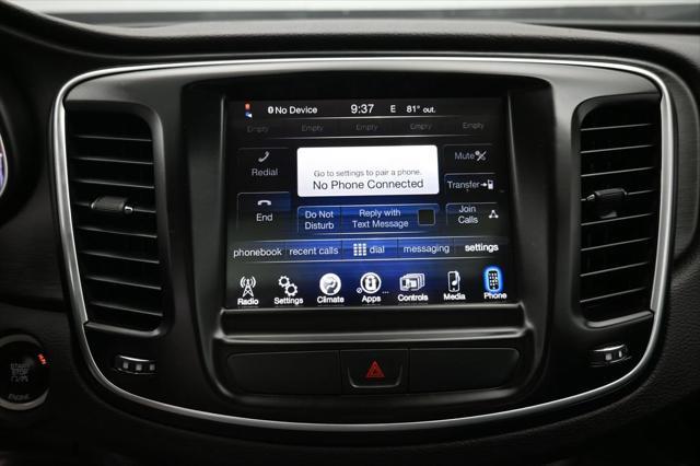 2016 Chrysler 200 - $10,488