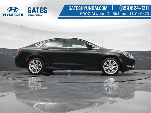 2016 Chrysler 200 - $10,488