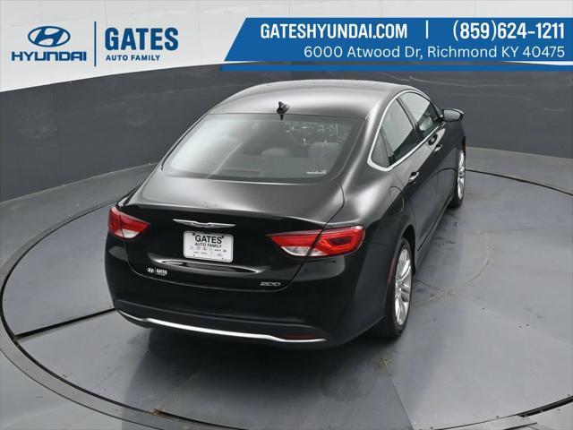 2016 Chrysler 200 - $10,488