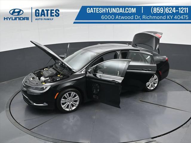 2016 Chrysler 200 - $10,488