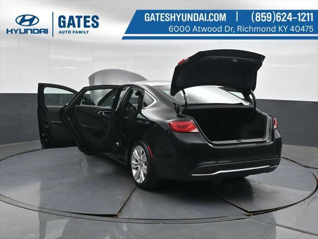 2016 Chrysler 200 - $10,488
