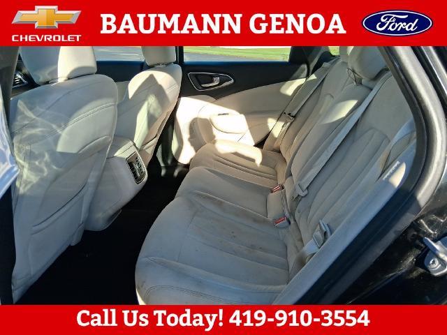 2015 Chrysler 200 - $6,313