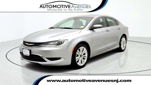 2015 Chrysler 200 - $3,995