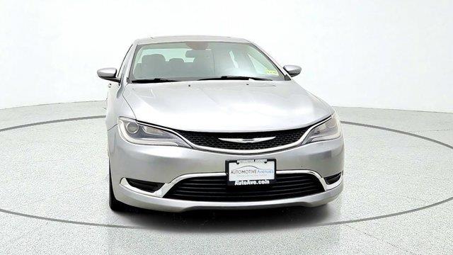 2015 Chrysler 200 - $3,995