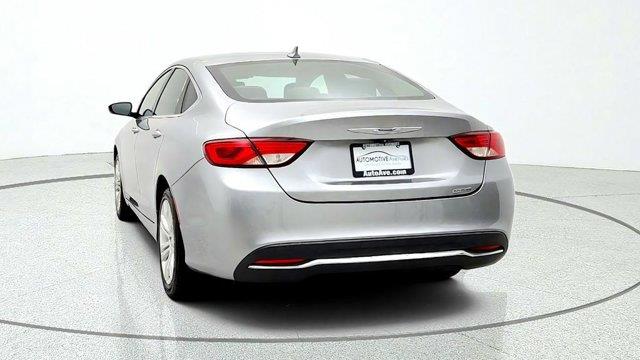 2015 Chrysler 200 - $3,995