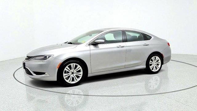 2015 Chrysler 200 - $3,995