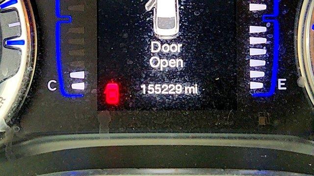 2015 Chrysler 200 - $3,995