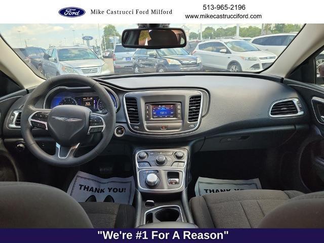 2015 Chrysler 200 - $6,575