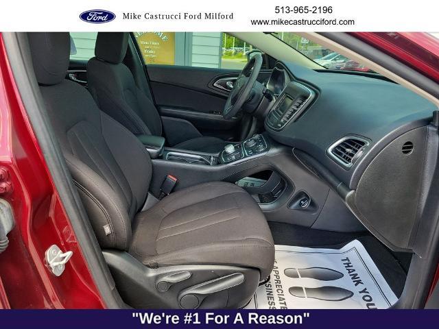 2015 Chrysler 200 - $6,575