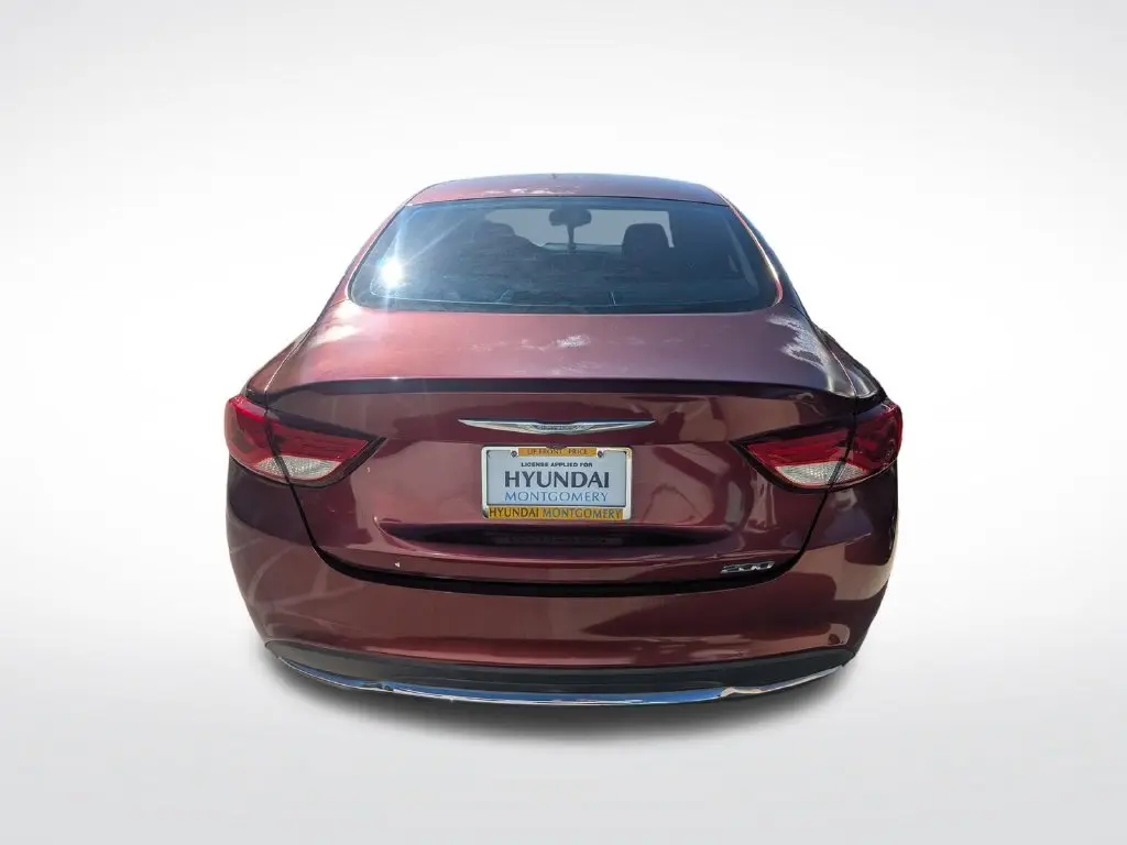 2016 Chrysler 200 - $10,900