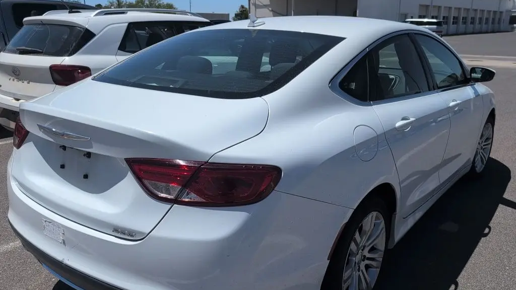 2016 Chrysler 200 Limited Platinum