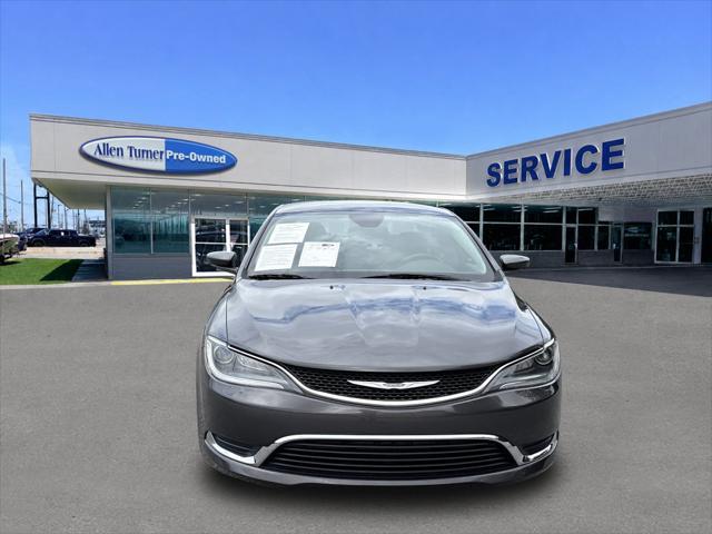 2017 Chrysler 200 - $14,000