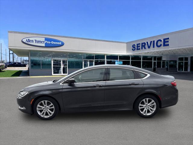 2017 Chrysler 200 - $14,000