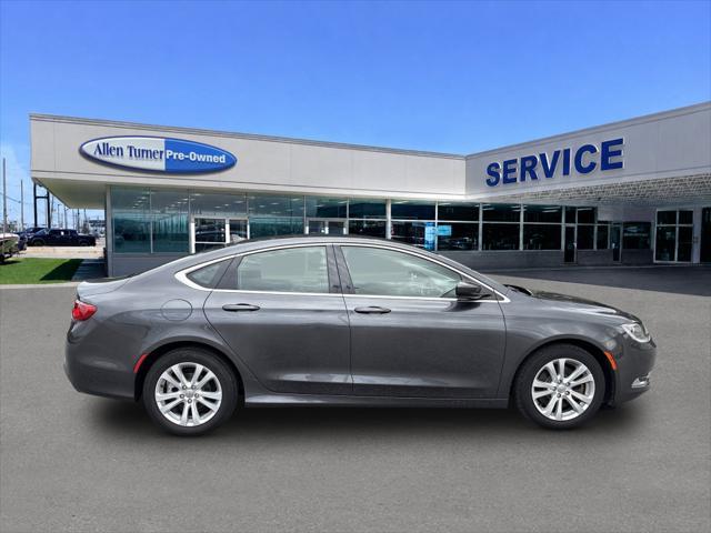 2017 Chrysler 200 - $14,000