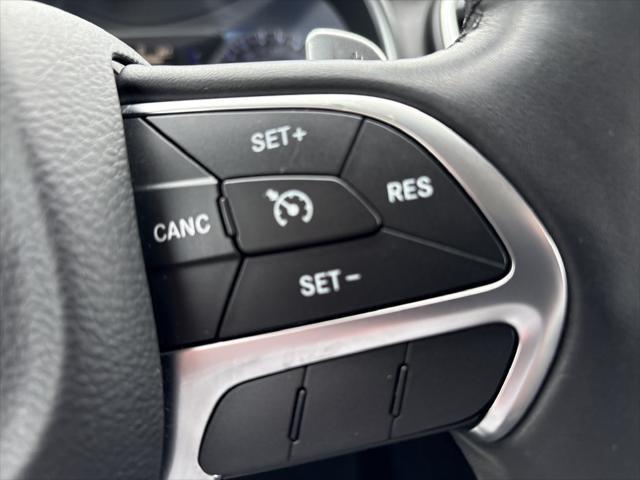 2017 Chrysler 200 - $14,000
