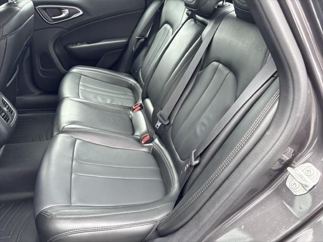 2017 Chrysler 200 - $14,000