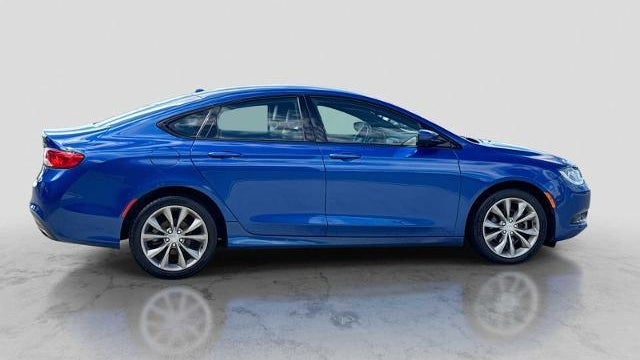 2016 Chrysler 200 S