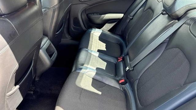 2016 Chrysler 200 S