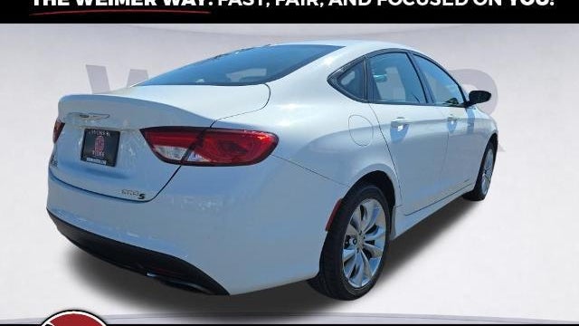 2015 Chrysler 200 S