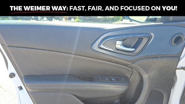 2015 Chrysler 200 S