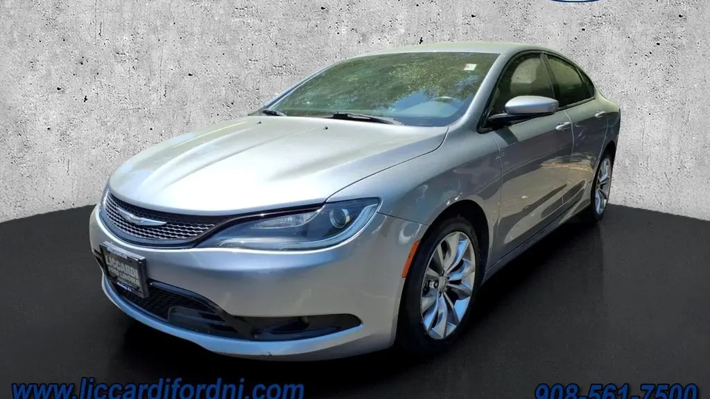 2015 Chrysler 200 S