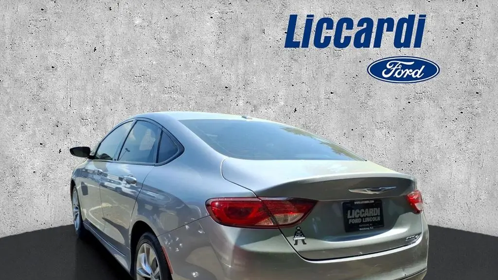 2015 Chrysler 200 S