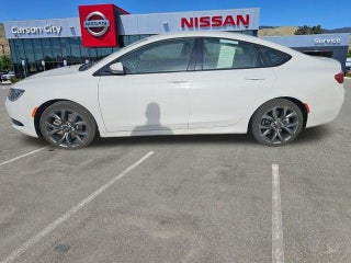 2015 Chrysler 200 with Bright White Clearcoat Exterior