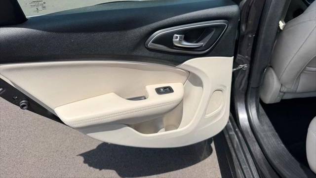 2015 Chrysler 200 C