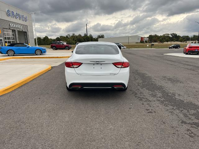 2015 Chrysler 200 - $10,389