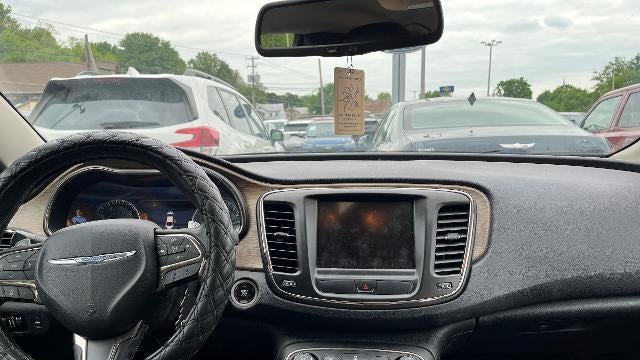 2015 Chrysler 200 C