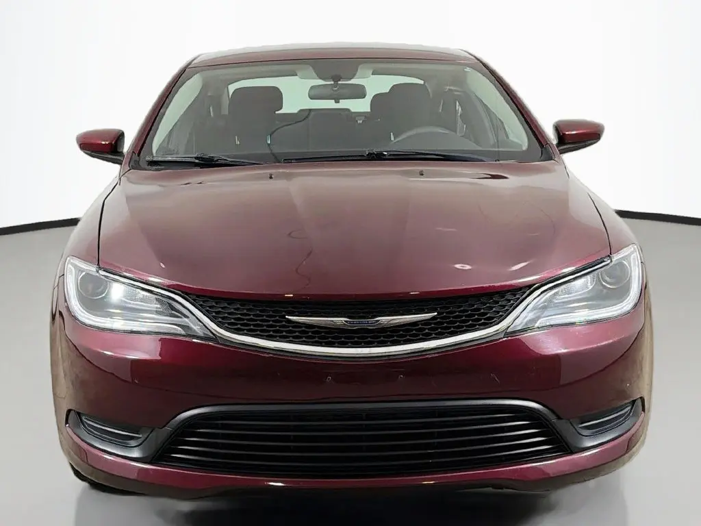 2015 Chrysler 200 - $9,849