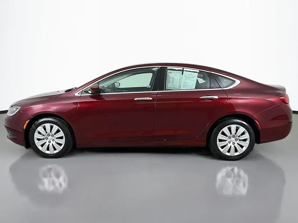 2015 Chrysler 200 - $9,849