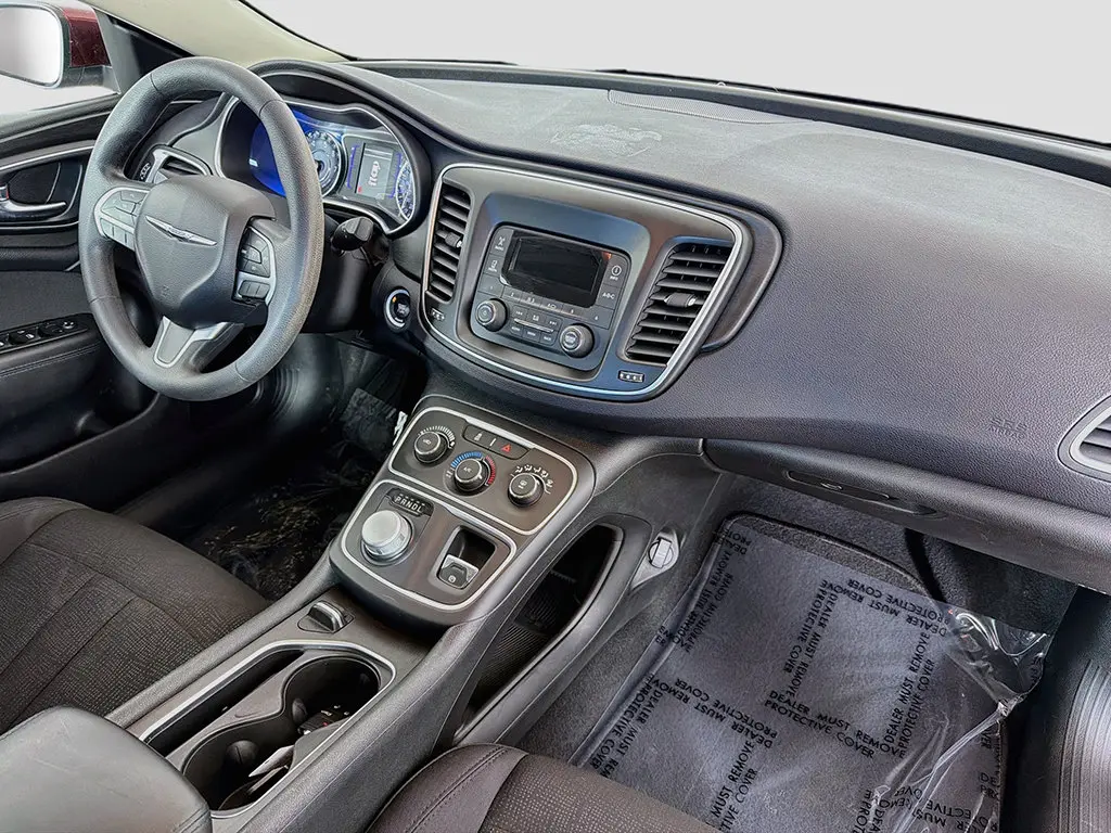 2015 Chrysler 200 - $9,849