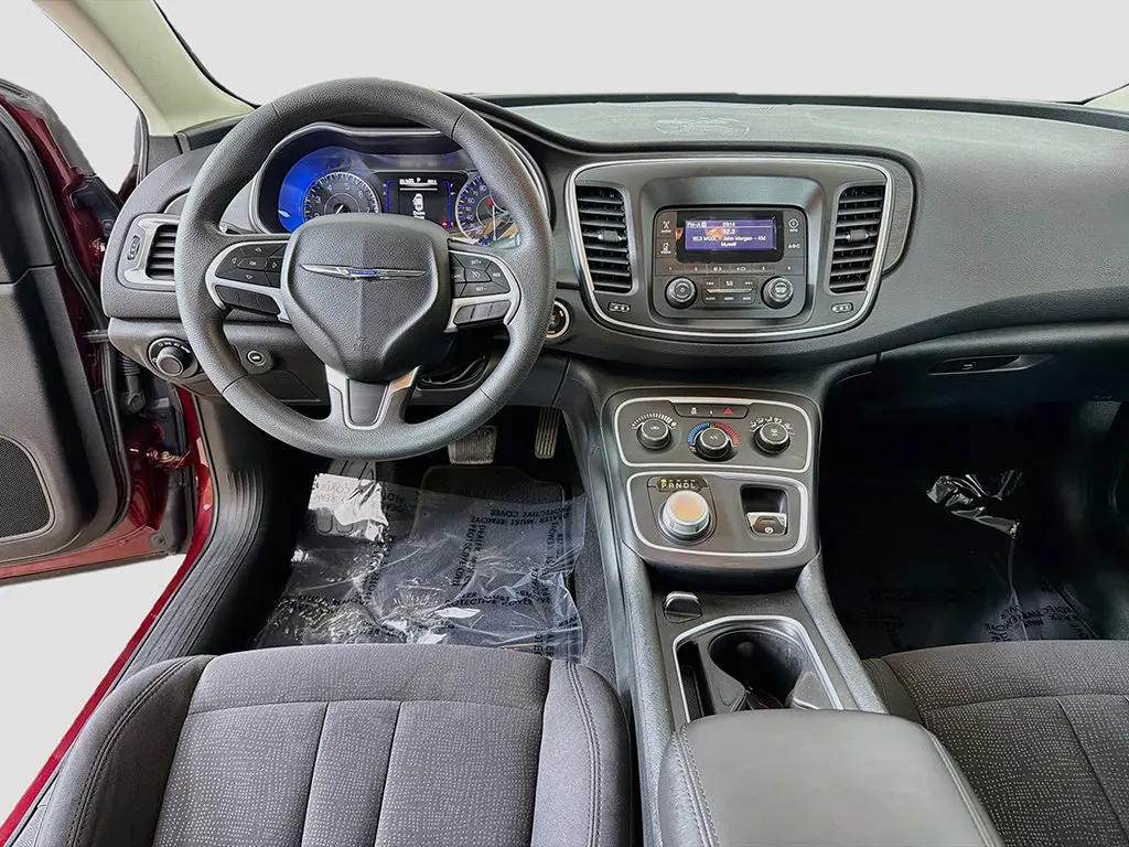 2015 Chrysler 200 - $9,849