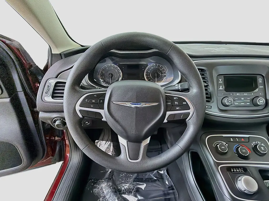 2015 Chrysler 200 - $9,849