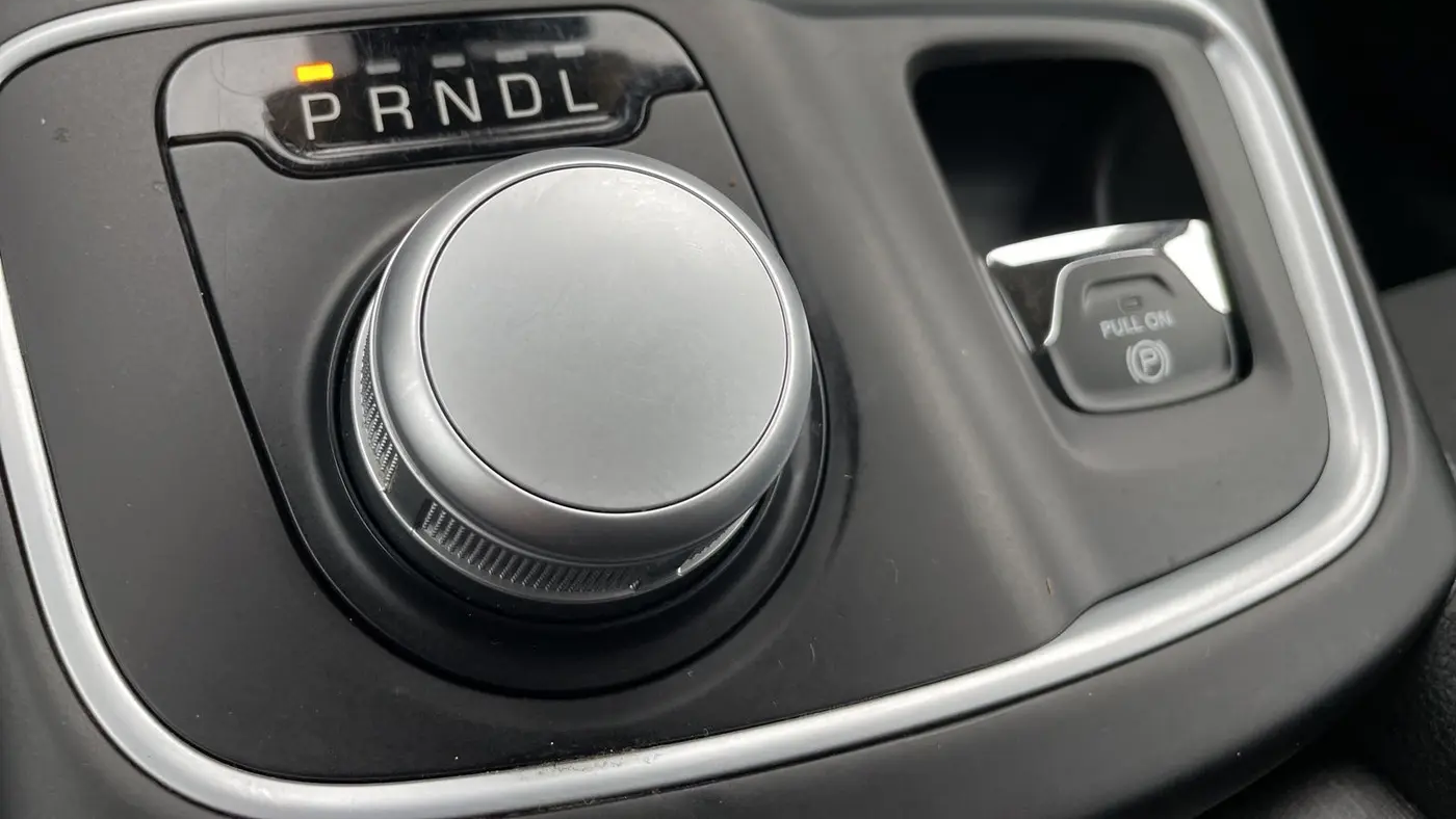2017 Chrysler 200 LX