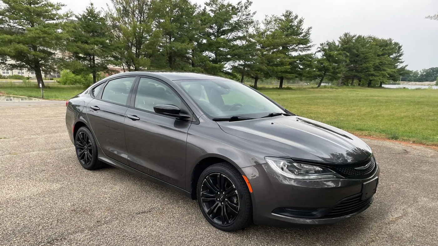 2017 Chrysler 200 LX