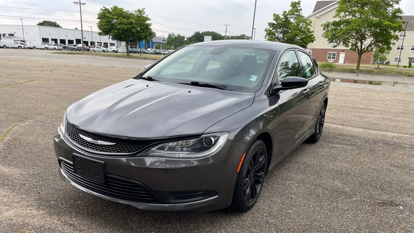 2017 Chrysler 200 LX
