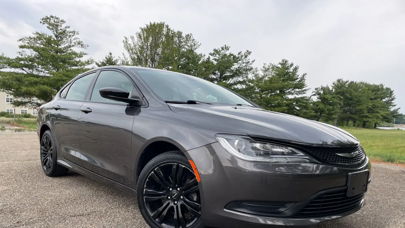 2017 Chrysler 200 LX