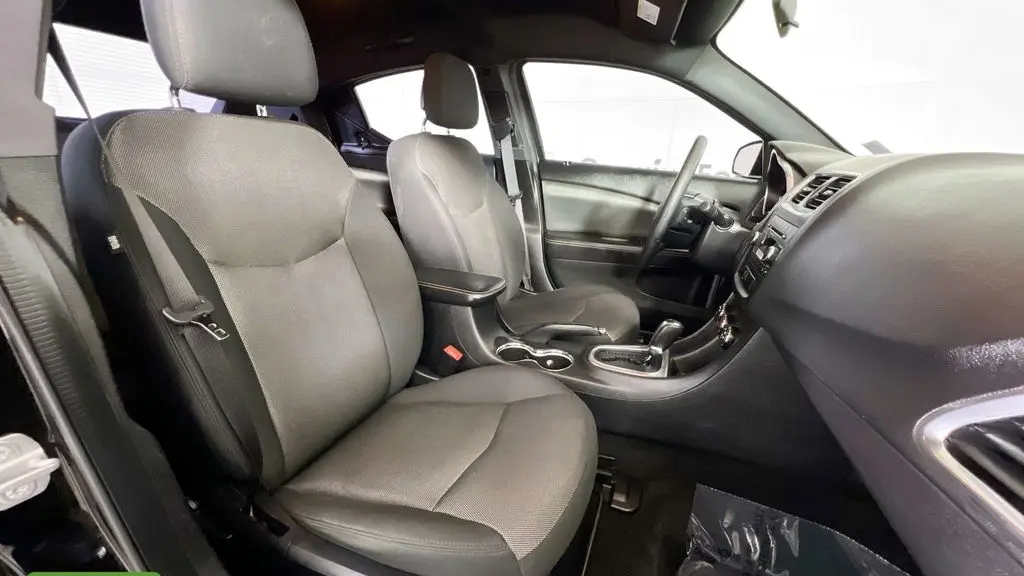 2014 Dodge Avenger SE