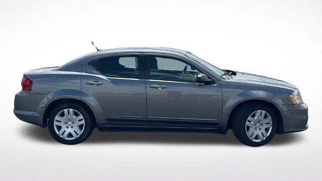 2012 Dodge Avenger SE