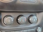 2016 Wrangler Thumbnail 24