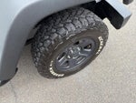 2016 Wrangler Thumbnail 25