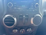 2017 Wrangler Thumbnail 24