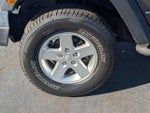 2017 Wrangler Thumbnail 24