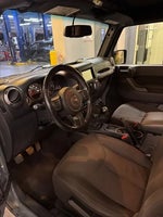 2015 Wrangler Thumbnail 3