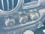 2014 Wrangler Thumbnail 13