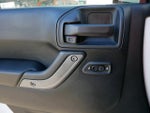 2016 Wrangler Thumbnail 17