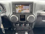 2017 Wrangler Thumbnail 25